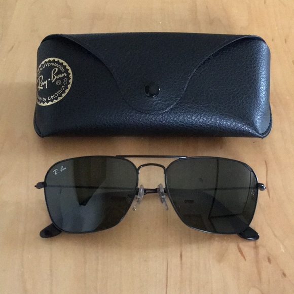 ray ban caravan black